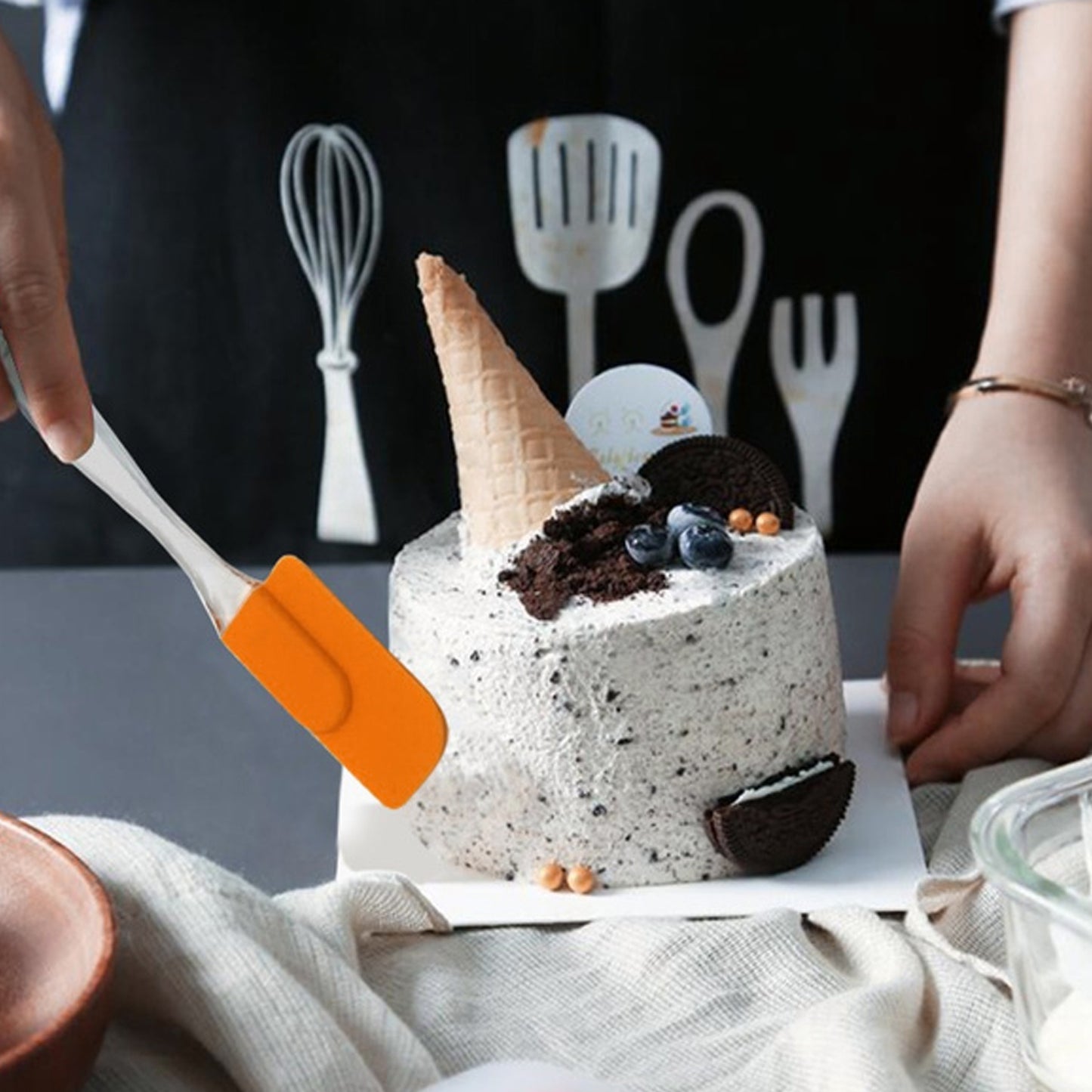 2-in-1 Silicone Spatula &amp; Big Pastry Brush Set – Heat-Resistant Bakeware Combo